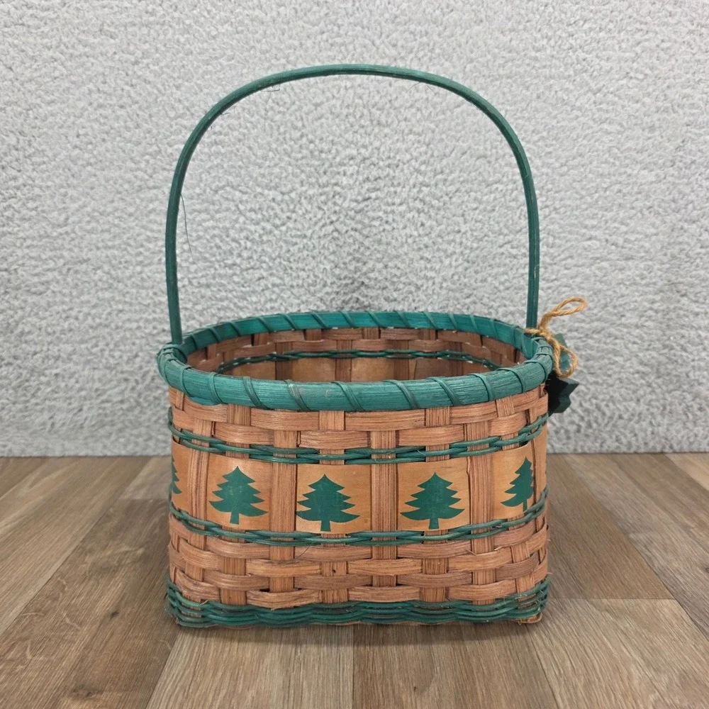 Rustic Woven Splint Christmas Basket Green Pine Tree Stencil Fixed Handle 13in